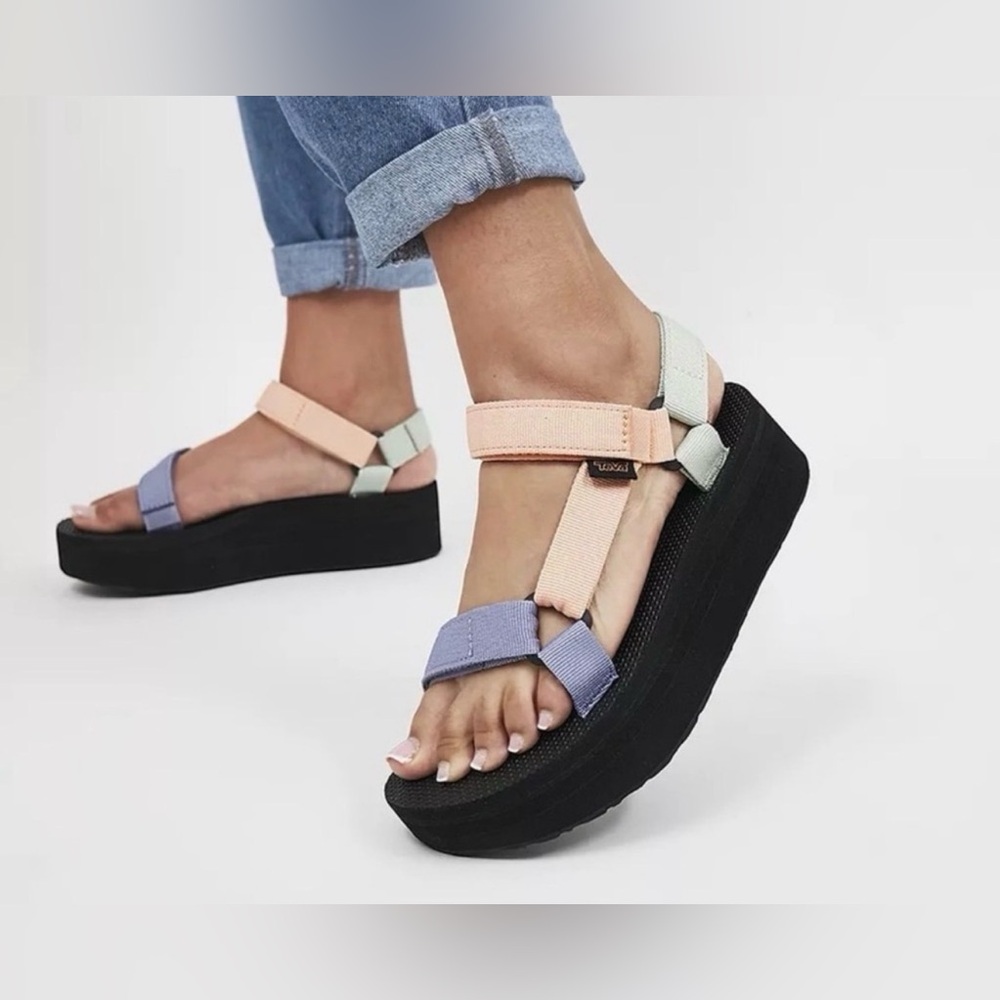 Teva Flatform Universal Platform sandals in Sherbet Multi - Picture 2 of 9